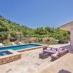 Vila Olive By Guide Imotica