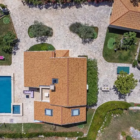 Villa Olive By Guide *
