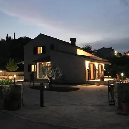 Olive By Guide Villa