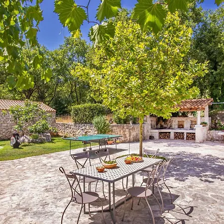 Olive By Guide Villa