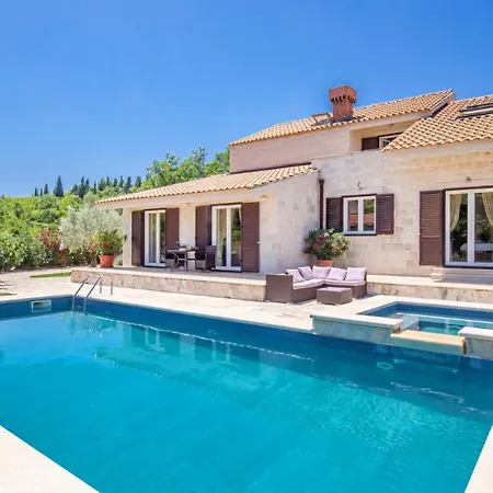 Olive By Guide Villa Kamenice