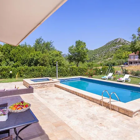 Olive By Guide Kamenice