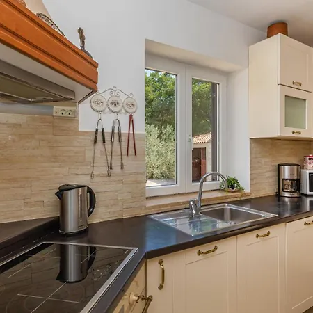 Olive By Guide Villa